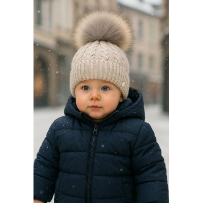 CAPPELLO BEIGE TRECCE CON POMPON
