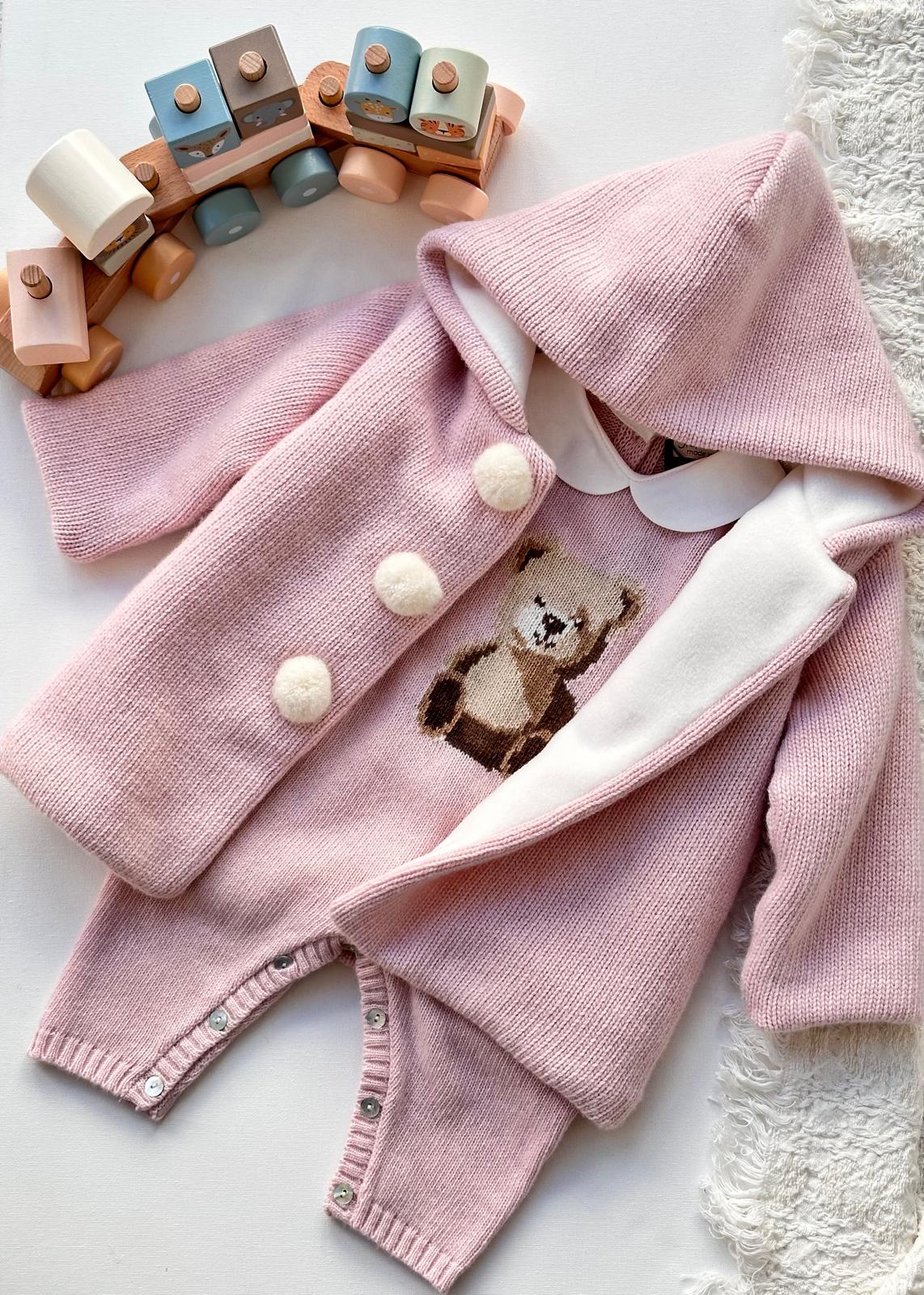 CAPPOTTINO ROSA CON BOTTONE PELUCHE