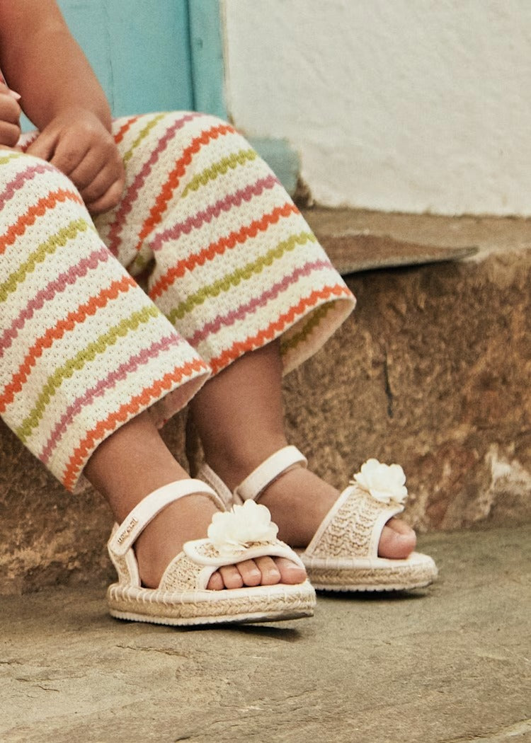 SANDALO IN RAFIA BIANCO CON FIORE