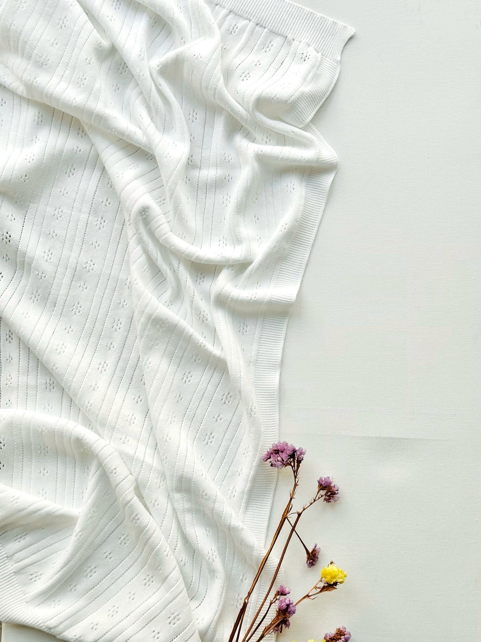 COPERTINA TRAFORATA BIANCA