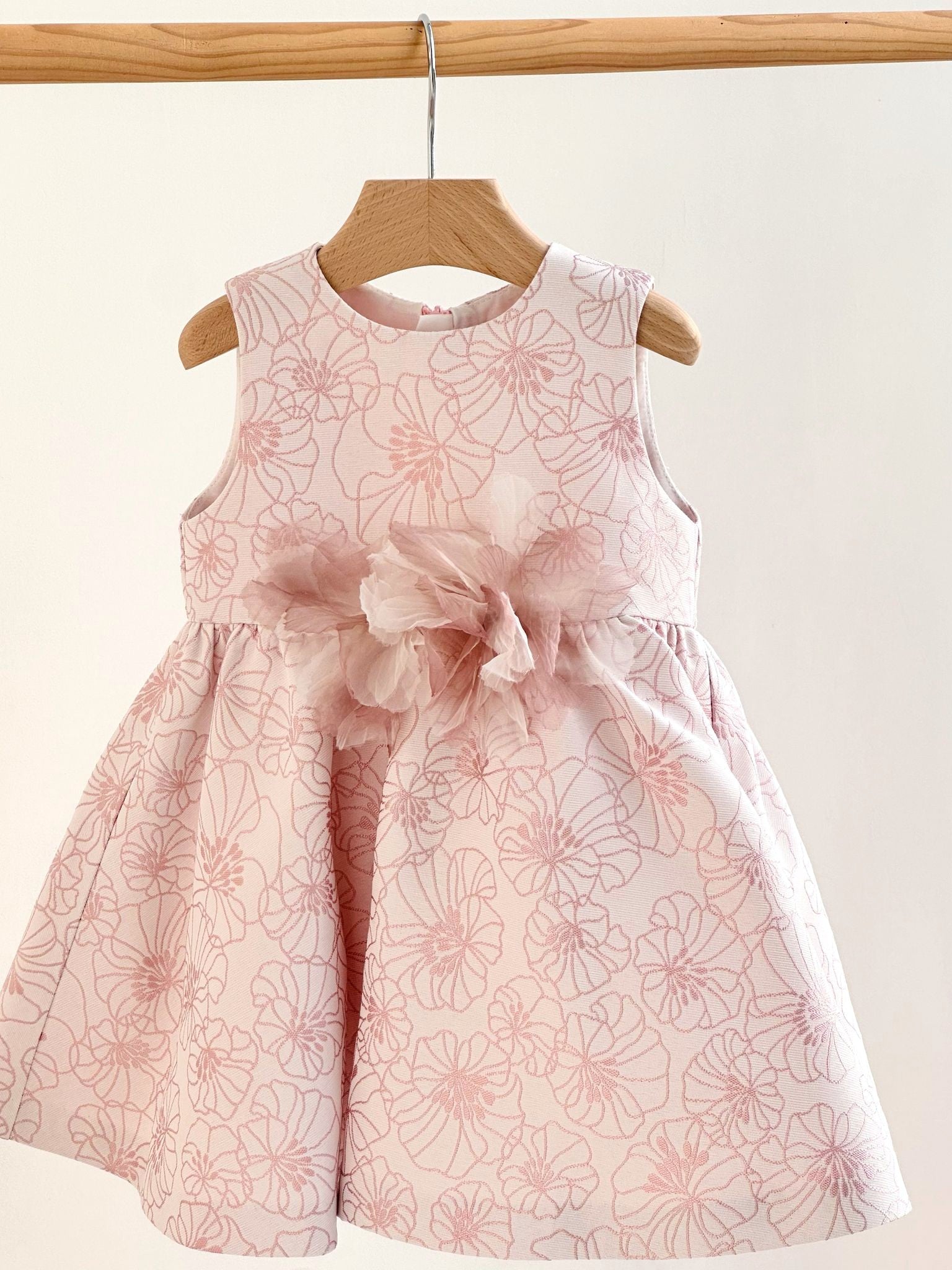ABITO ROSA GIROMANICA CON FIORE IN ORGANZA
