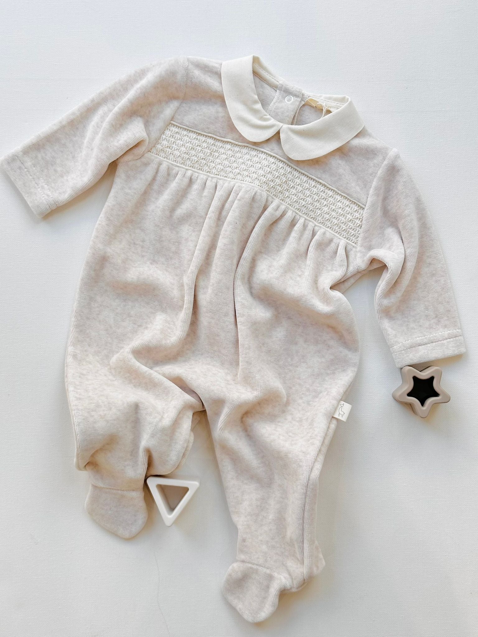 TUTINA BEIGE IN CINIGLIA CON COLLETTO ARROTONDATO ECRU E PUNTO SMOCK