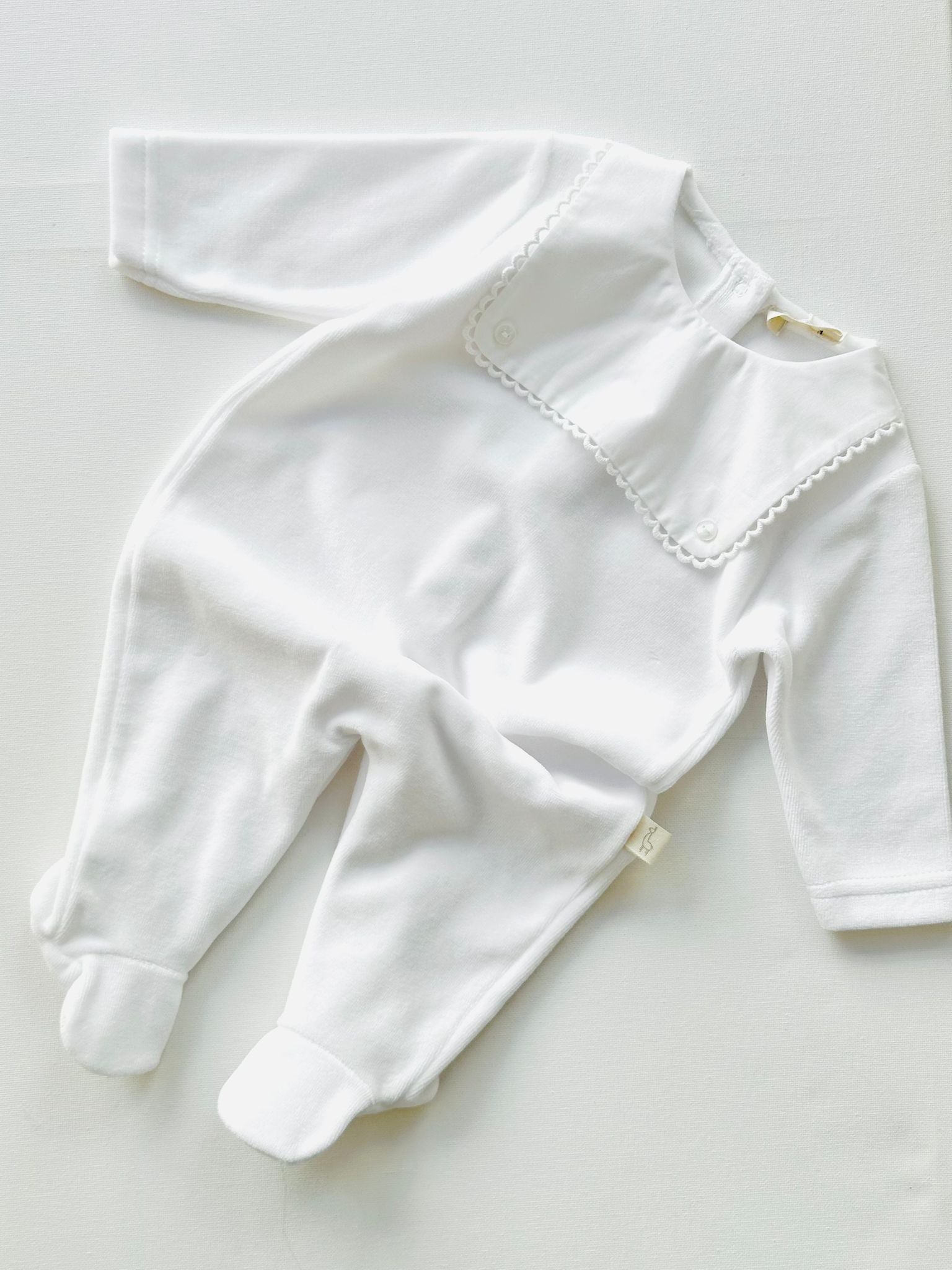 TUTINA WHITE CON CARRE' BIANCO CON BORDO SMERLATO