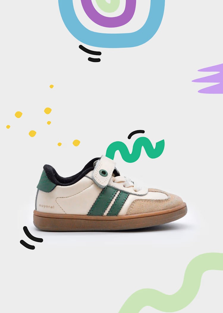 SNEAKERS IN PELLE BIANCA CON DETTAGLI VERDI, SUOLA IN GOMMA E STRAPPO IN VELCRO