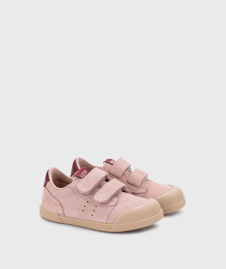 SNEAKERS IN CAMOSCIO, CON DOPPIO STRAPPO IN VELCRO