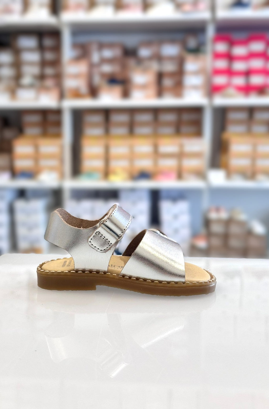SANDALO IN PELLE LAMINATO