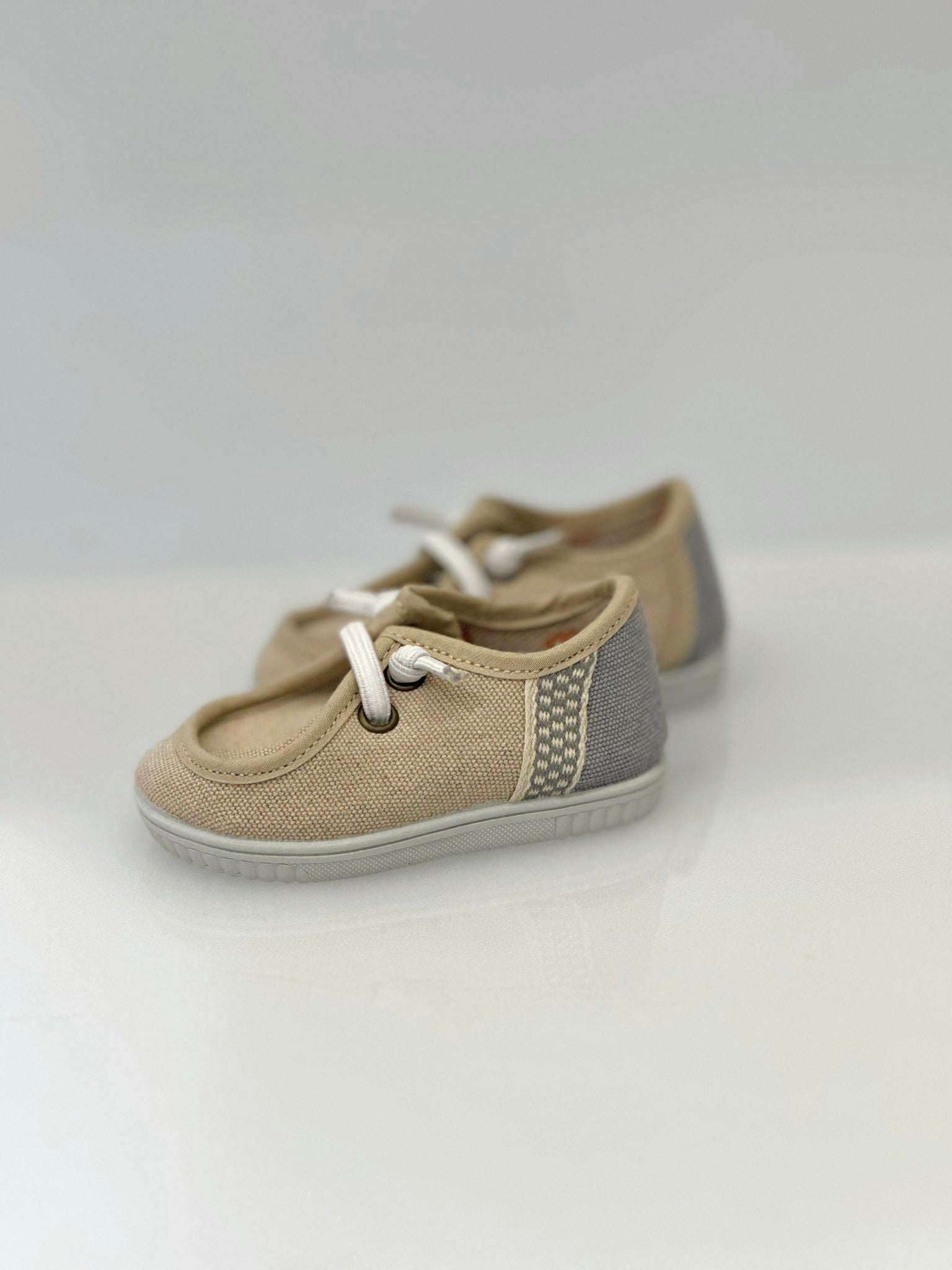 SCARPA IN TELA CON LACCI BICOLORE