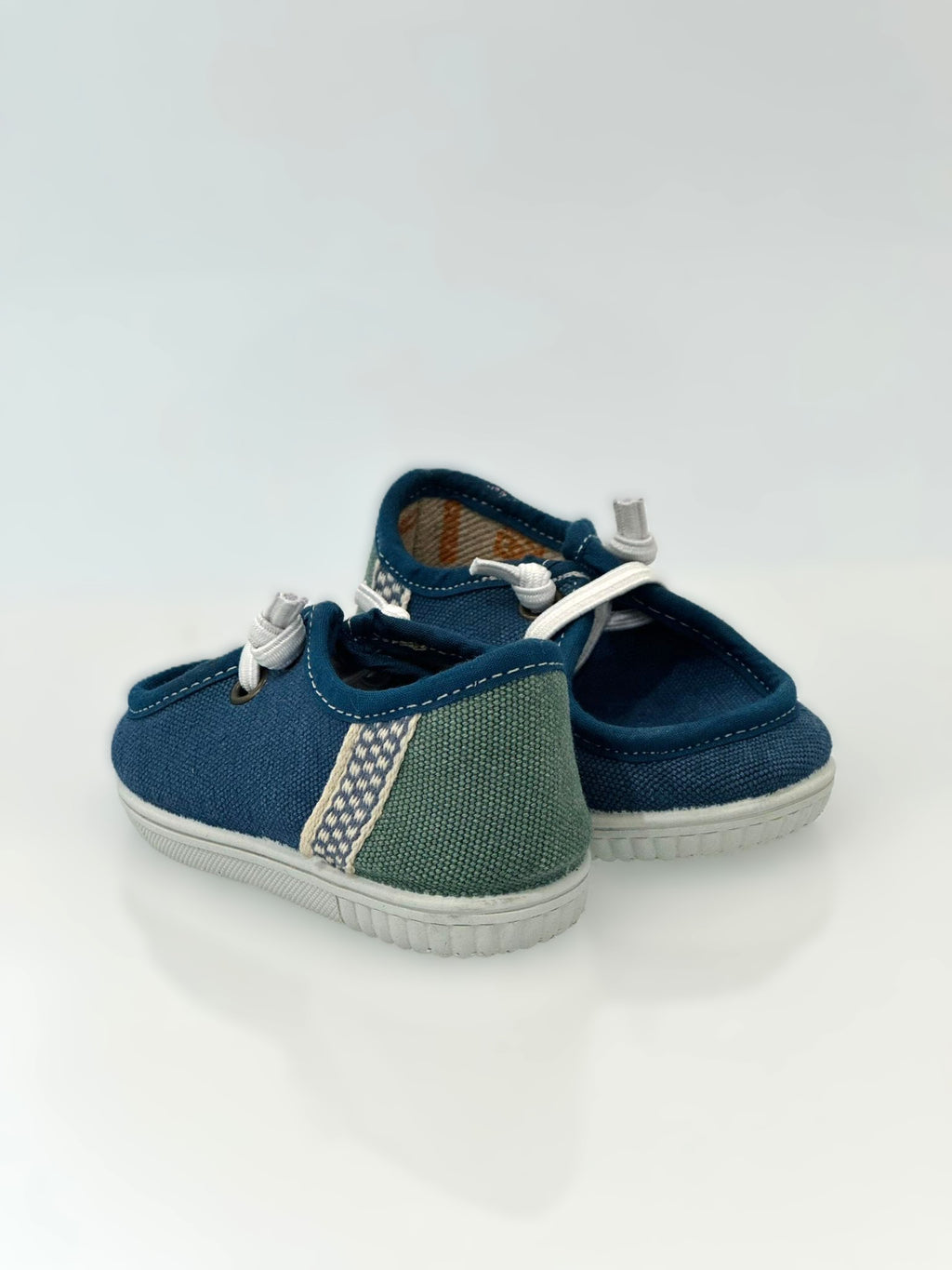 SCARPA IN TELA CON LACCI BICOLORE