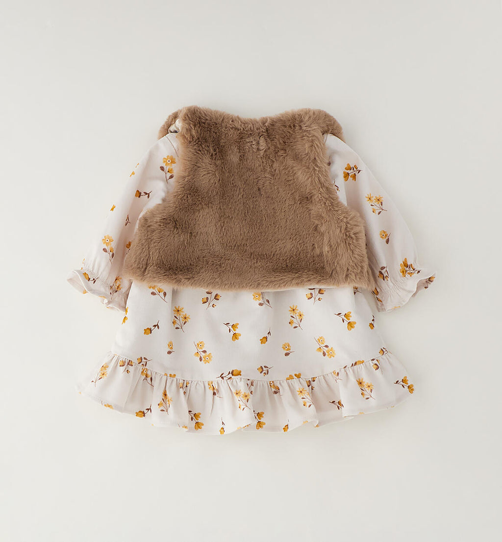 ABITINO CON GILET