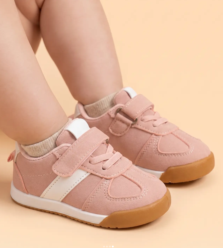 SNEAKERS CON STRAPPO IN VELCRO