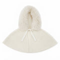 MANTELLA IN MAGLIA CON CAPPUCCIO PELUCHE BIANCA