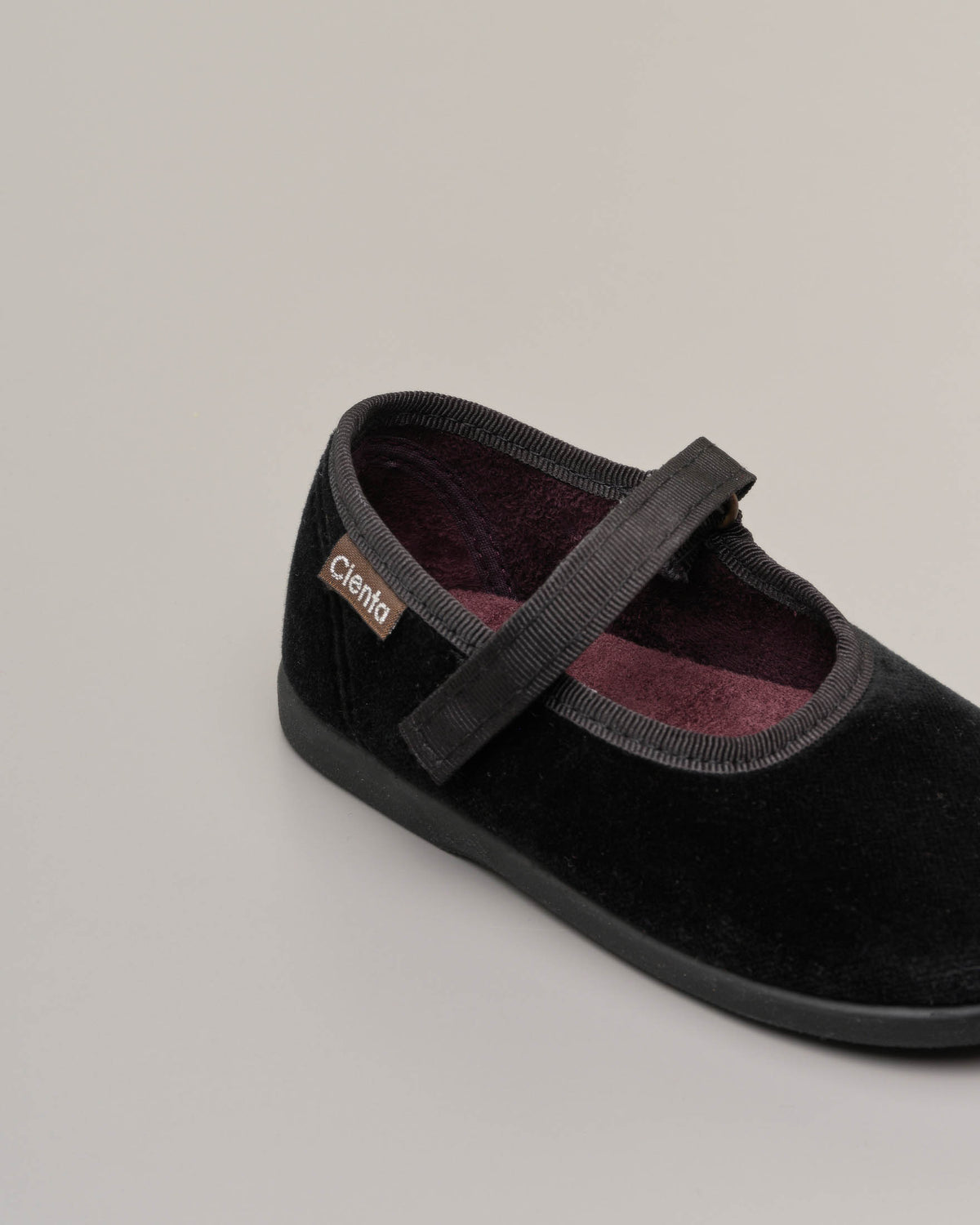 BALLERINA IN VELLUTO NERO