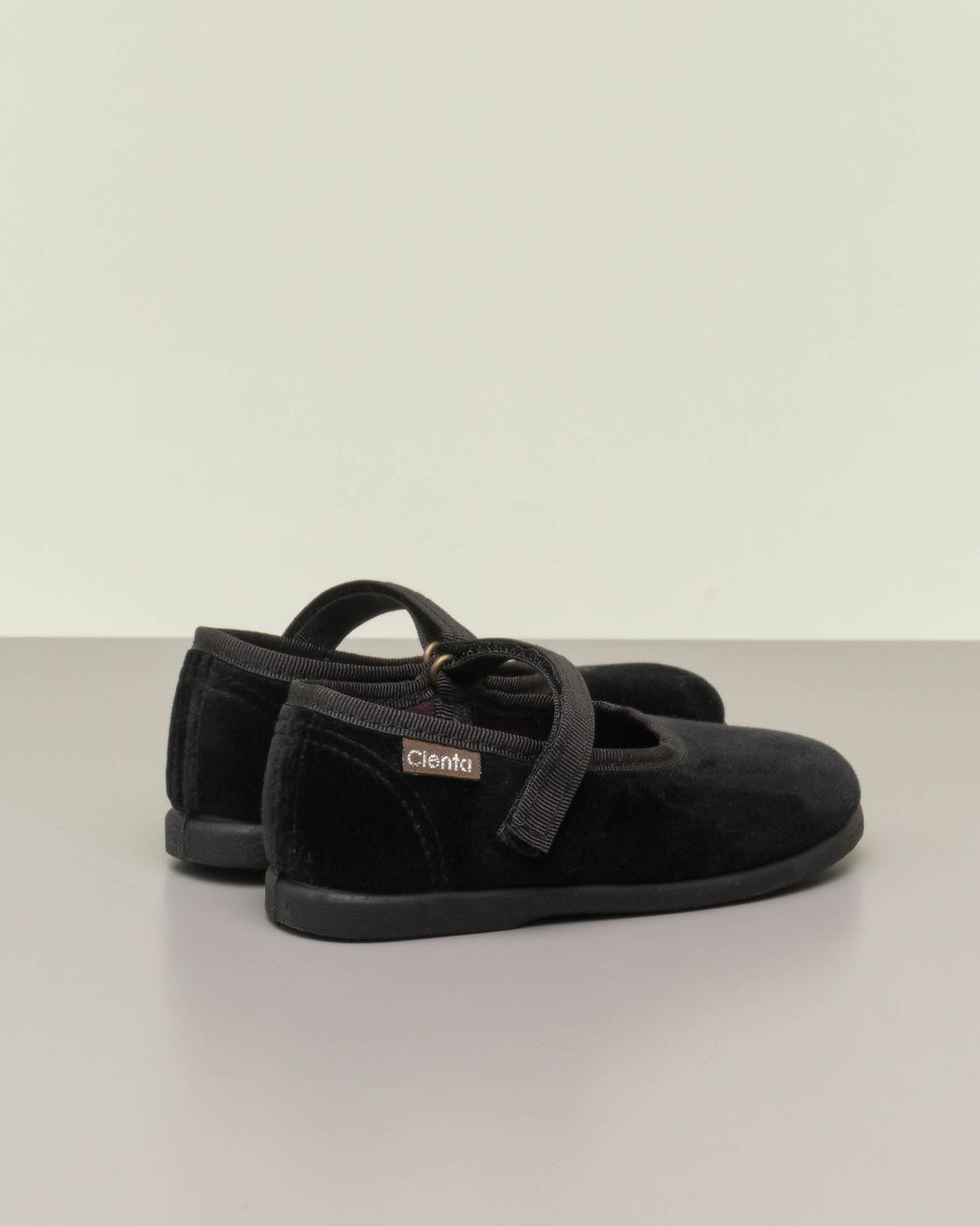 BALLERINA IN VELLUTO NERO