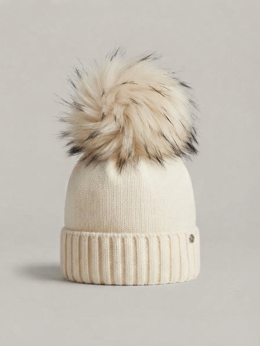 CAPPELLO LATTE IN LANA CON POMPON M.
