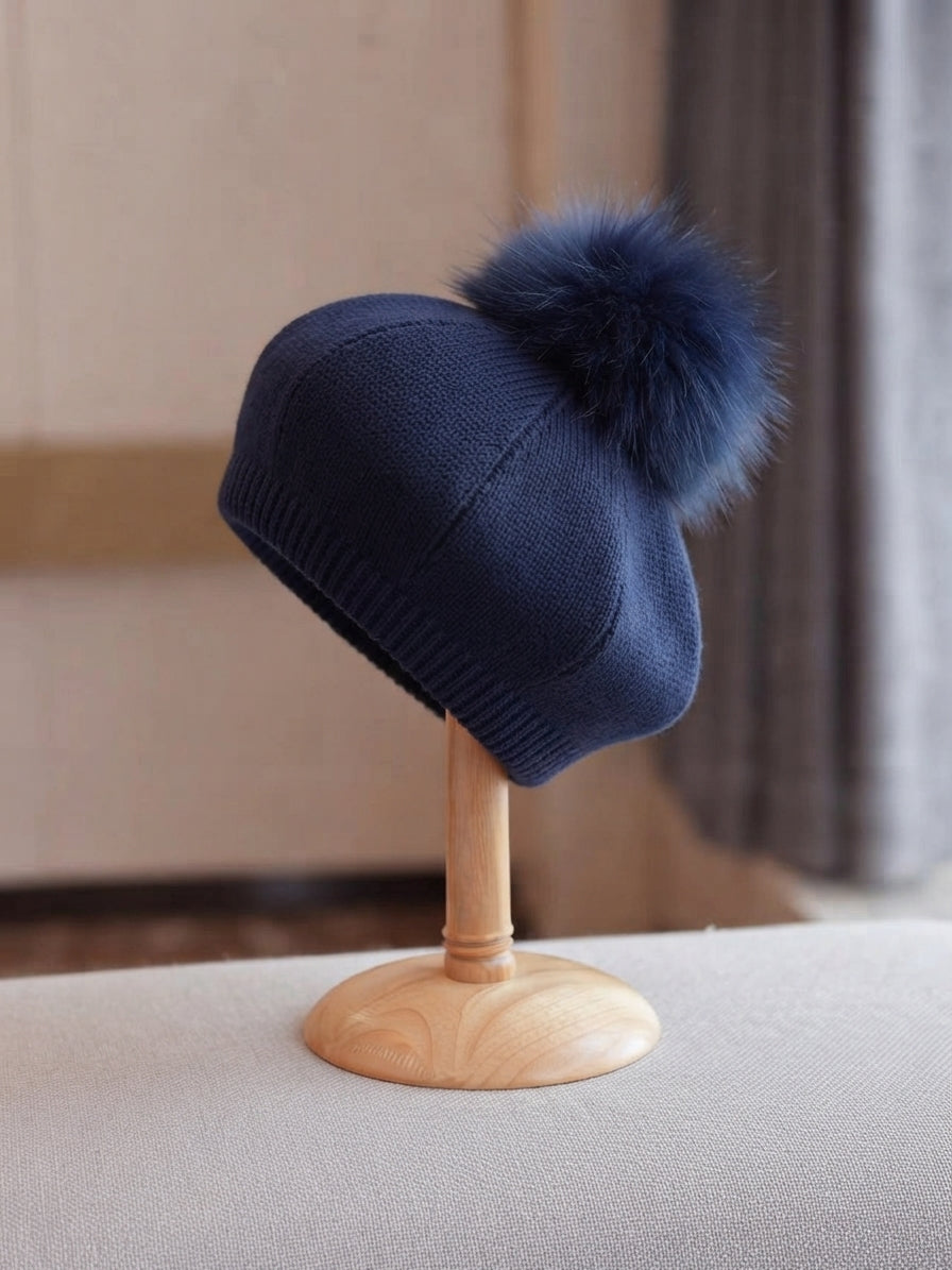 BASCO BLU IN LANA CON POMPON F.